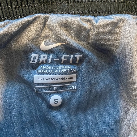 Dri-fit Nike Shorts - Picture 3 of 3